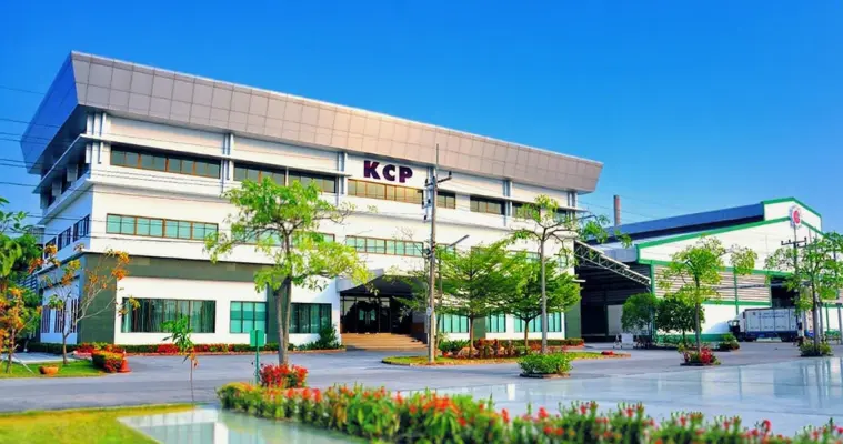 ภาพรวมโรงงานและทีมงานของบริษัท เกียรติเจริญ ซิตี้พาร์ท จำกัด